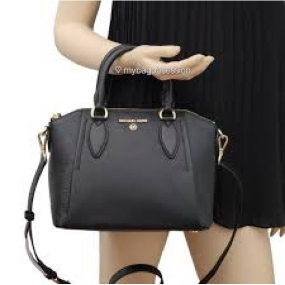 Michael Kors Sienna medium satchel in black pebbled leather with gold-tone hardw